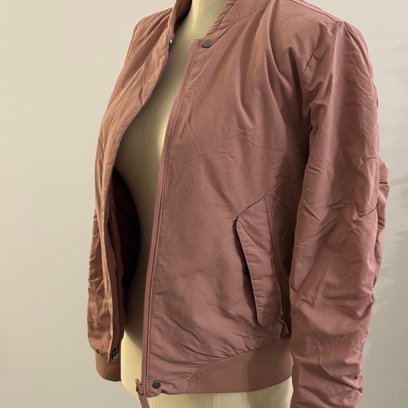 lululemon athletica Mauve pink reversible Bomber Jacket - Picture 4 of 10